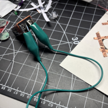 Its attachment to the stronger battery.