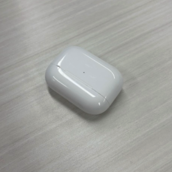 Physical Image of Airpod Case